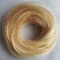Dopinany kok na gumce z naturalnych włosów blond baleyage 4.jpg