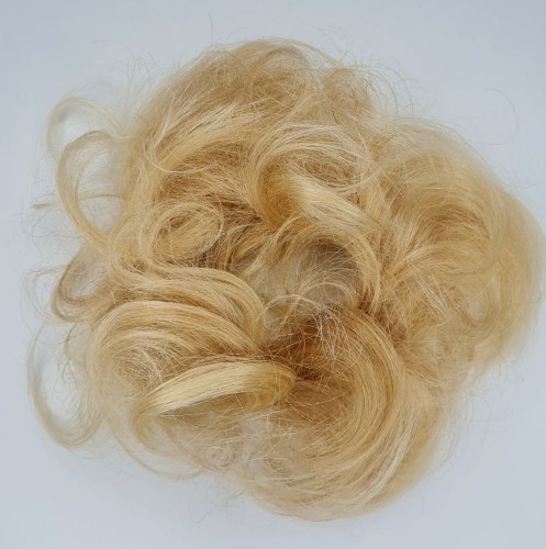 Doczepiany kok z naturalnych włosów kolor blond baleyage - falowane włosy