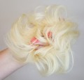 Dopinany kok z naturalnych włosów platynowy blond falowane włosy - 3.jpg