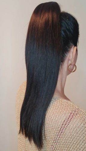Kucyk_doczepiany_z_naturalnych_włosów_1B_45_cm_2.jpg