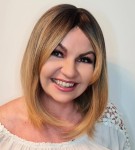 Peruka syntetyczna z grzywką DENVER 35cm ciemny ciepły blond z odrostem 