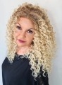 Peruka_syntetyczna_kręcone_włosy_blond_SESZELE_11.jpg