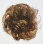 Doczepiany kok z naturalnych włosów kolor brąz ciemny blond baleyage  falowane włosy