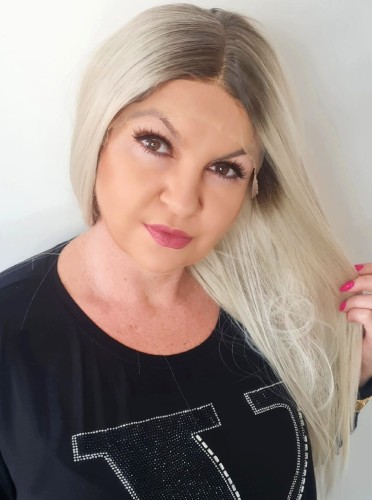 Peruka syntetyczna JORDANIA 60cm z siatką lace front chodny jasny blond z odrostem