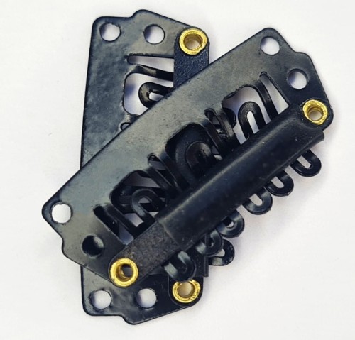 Spinka clip in 28mm z silikonem kolor czarny