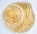 Doczepiany klasyczny kok z naturalnych włosów kolor platynowy blond - bardzo duży, proste włosy 