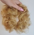 Gęsty_kok_na_gumce_z_naturalnych_włosów_color_blond_4.jpg