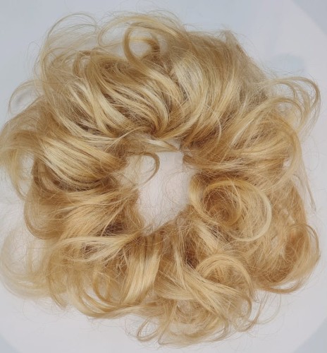 Doczepiany bardzo duży kok z naturalnych włosów kolor blond baleyage - falowane włosy