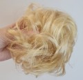 Klasyczny_kok_naturalny_jasny_blond_falowane włosy_3.jpg
