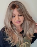 Peruka syntetyczna z grzywką KARTAGENA 55cm chłodny blond z odrostem