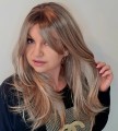 Peruka_blond_z_grzywką_syntetyczna_długa_KARTAGENA_7.jpg
