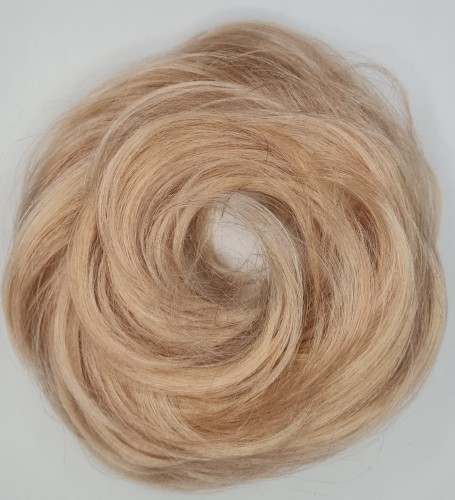 Kok_na_gumce_z_naturalnych_włosów_gęste_włosy_blond_baleyage_1.jpg