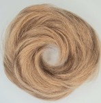 Kok na gumce z naturalnych włosów duża objętość kolor blond - proste włosy