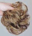 Kok_na_gumce_z_naturalnych_włosów_gęste_włosy_brąz_ciemny_blond_baleyage_messy_bun_3.jpg