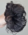 Kok_na_gumce_z_naturalnych_włosów_gęste_włosy_bardzo_ciemny_brąz_messy_bun_3.jpg