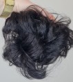 Kok_na_gumce_z_naturalnych_włosów_gęste_włosy_bardzo_ciemny_brąz_messy_bun_4.jpg