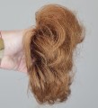 Kok_na_gumce_z_naturalnych_włosów_gęste_włosy_średni_brąz8_messy_bun_3.jpg