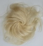 Doczepiany kok na spince z naturalnych włosów kolor jasny blond