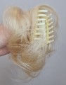 Kok_na_spince_jasny_blond_4.jpg