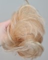 Kok_z_naturalnych_włosów_messy_bun_ciemny_blond_baleyage_2.jpg