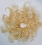 Kok na gumce z długimi włosami z naturalnych włosów kolor platynowy blond