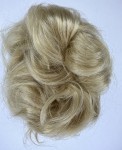 Doczepiany kok na dużej spince z naturalnych włosów kolor jasny blond