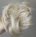 Doczepiany_kok_z_naturalnych_włosów_bardzo_jasny_chłodny_blond_falowane_włosy_3.jpg
