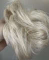 Doczepiany_kok_z_naturalnych_włosów_bardzo_jasny_chłodny_blond_falowane_włosy_6.jpg